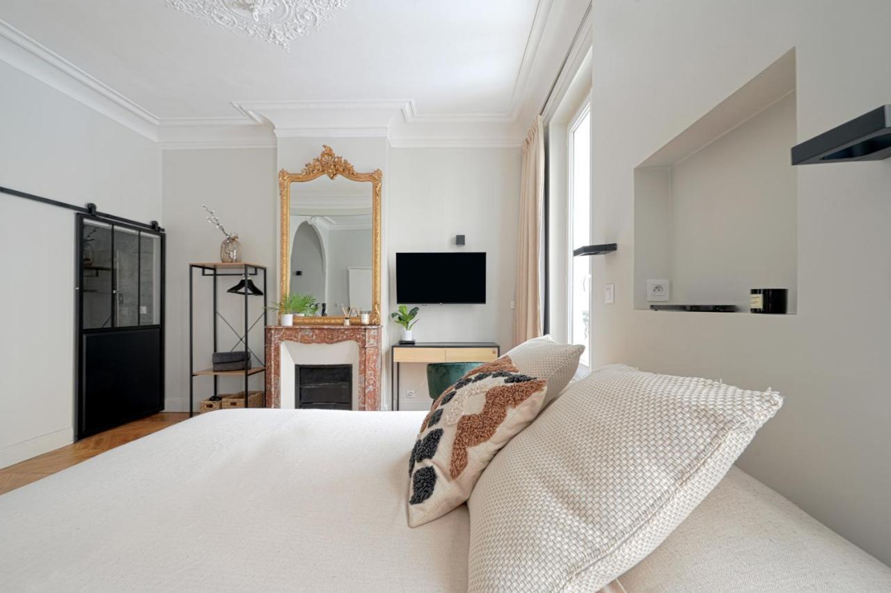 Studio Quartier Champs Elysees 2 Free Netflix Párizs Kültér fotó